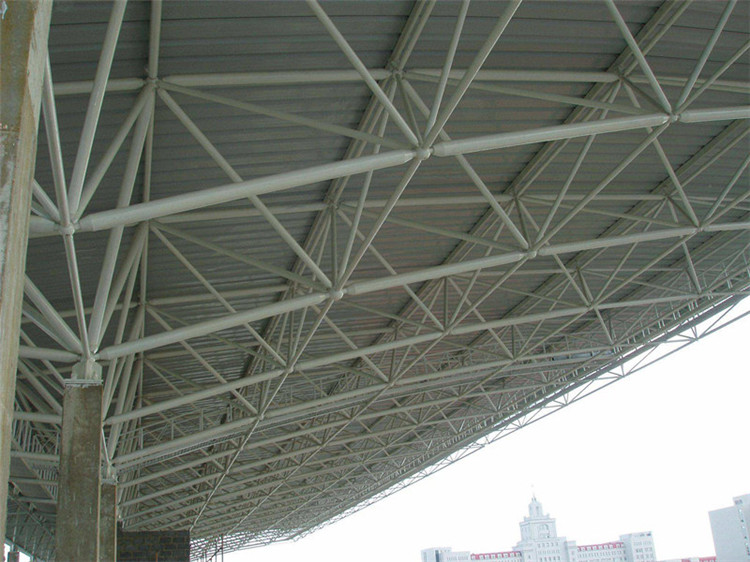 万源学院体育场网架工程